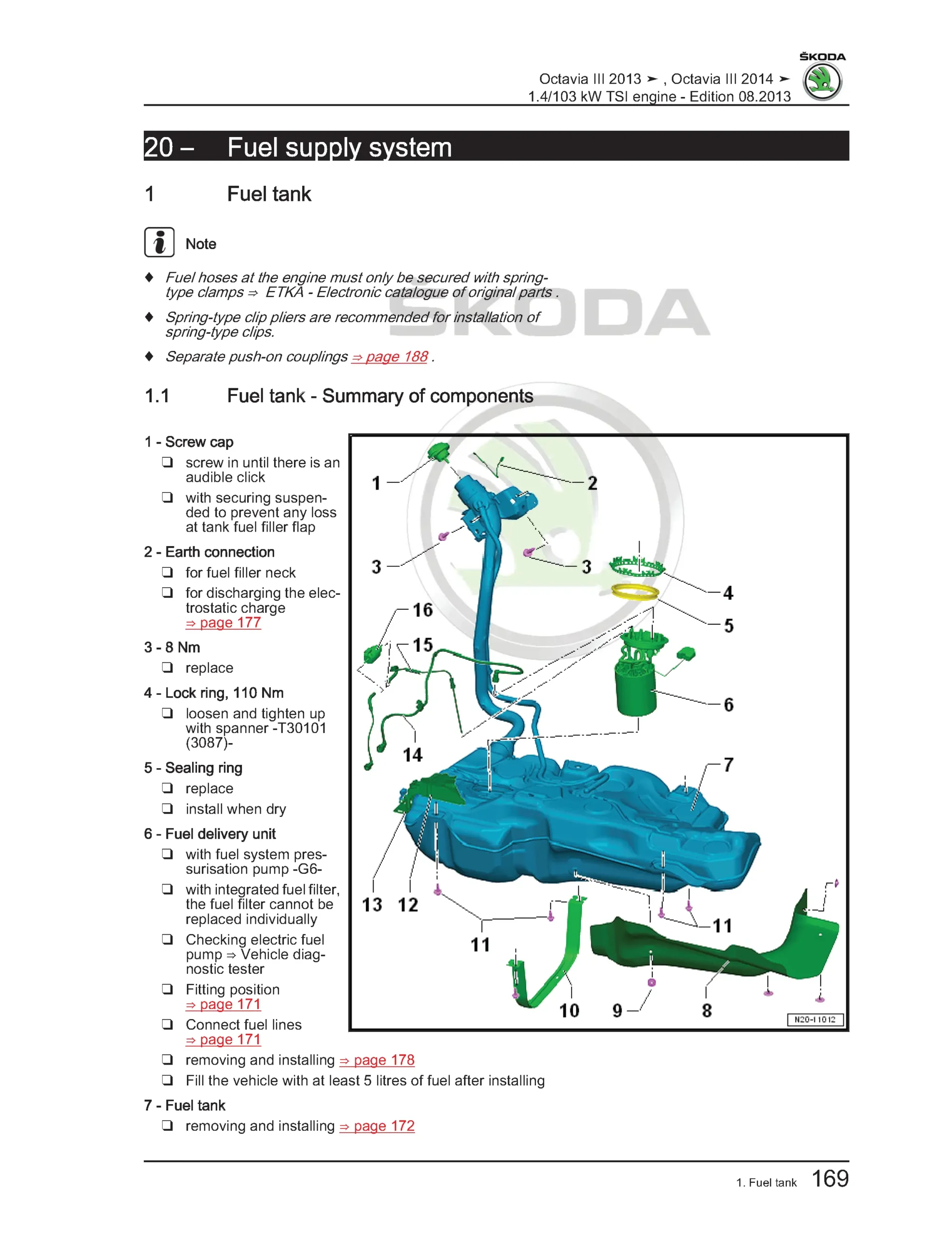 Component overview from the fuel system section of the Škoda Octavia III manual, highlighting the fuel pump and lock-ring details